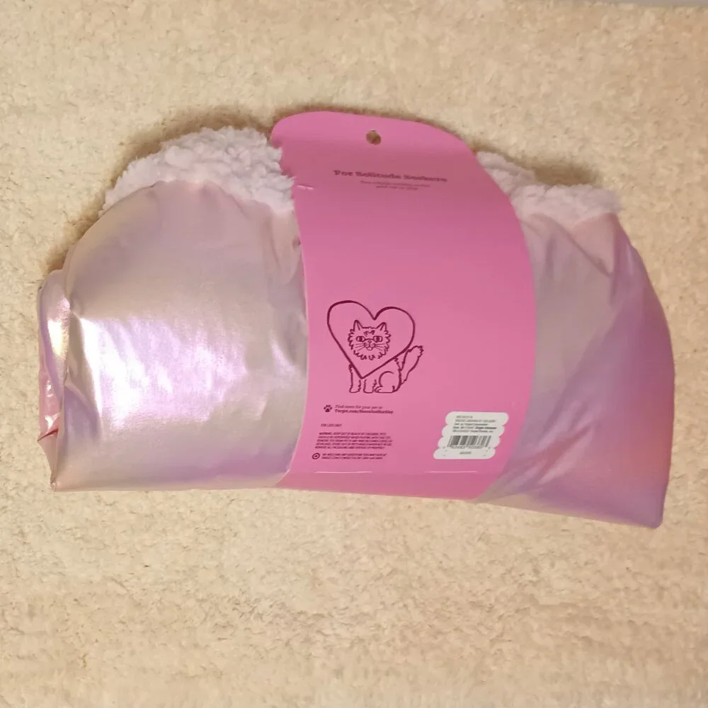 NWT ~ Boots & Barkley Pink Colored Sherpa Plush Cat Crinkle Bag Toy/Sleeping Bag